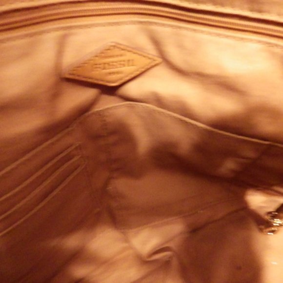 Beautiful FOSSIL Sydney Tote/ Brown Diamond Pattern/ Key/ Excellent Condition - Picture 9 of 9